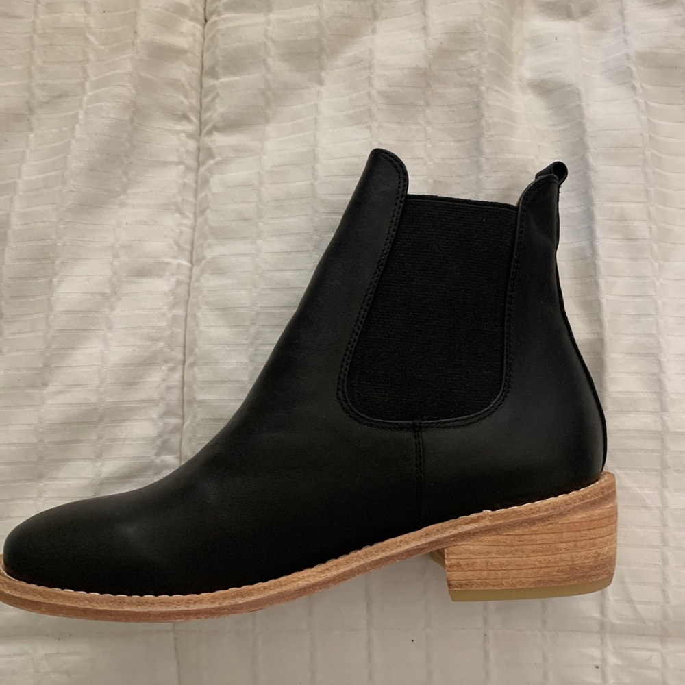 Fortress of Inca size 36 black leather boots.